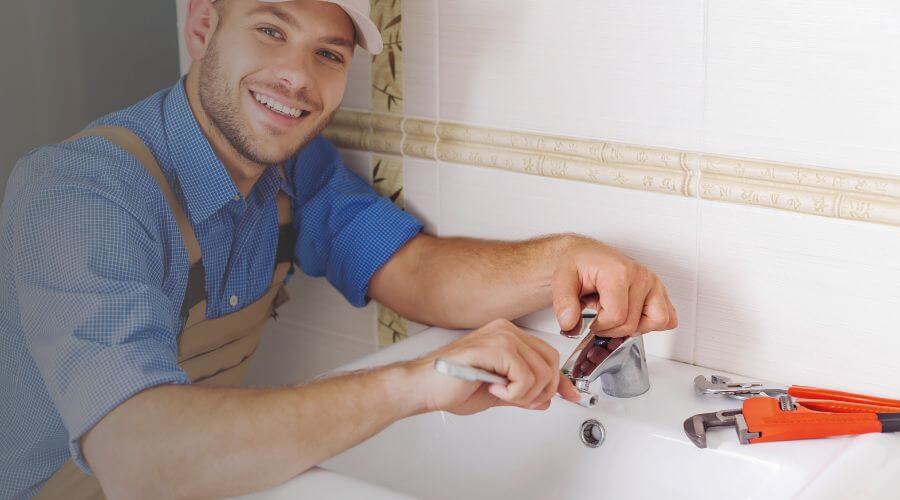 Professional clogged drains services in Cowden, IL